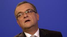 ÚPLATKY! Véčkaři obviňují ministra KALOUSKA Z KORUPCE!