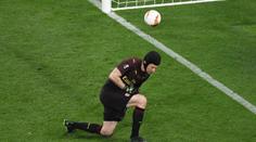 Fanoušci Arsenalu se pustili do Čecha! Stál jsi nás trofej, zuří