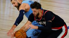 Nurkičovi umřela babička, o pár hodin později dotáhl Portland do play-off