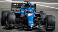 Titanový Alonso! Po nehodě má destičku v čelisti, v testech dojel druhý