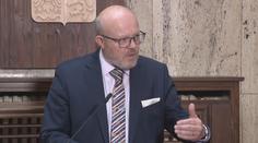 Ministr Válek představil novelu, která pomůže s výpadky léků