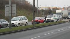 Nehoda zablokovala dálnici z Hradce do Prahy