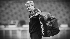 Zemřela legenda anglického fotbalu. Dvakrát získala Zlatý míč