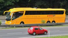 Válka autobusových přepravců: Přichází Flixbus, Regiojet zlevnil