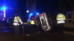 Převrácené auto přimáčklo šoférovi hlavu, neměl šanci