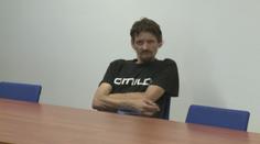 Vrhač výkalů znovu udeřil: Plný kýbl donesl do redakce
