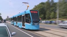 Dopravní podnik se chlubil novou tramvají, hrozí sankce 10 milionů