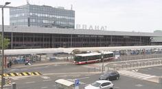 Dopravu u letiště ochromila oprava křižovatky. Sezóna přitom ještě ani nezačala