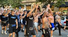 Fanoušci Kodaně prošli Prahou se stovkami policistů. Ke rvačkám došlo už v pondělí