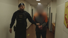 Na Chodově se muž pokusil znásilnit desetiletou dívku. Zachránil ji soused