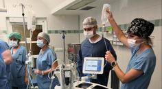 Unikátní porod v Ostravě: Lékaři měli velký strach o maminku i dítě