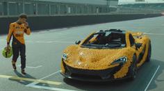 Norris se projel v McLarenu z lega. Postavili ho z 342 tisíc součástek