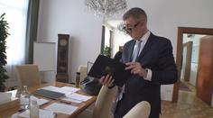 Stínová vláda zasedne ve čtvrtek. "Budete o nás slyšet," slibuje Babiš