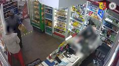 Za minutu hotovo! Lupič vybral trafiku v pražské Hostivaři! VIDEO