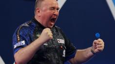 Je to Duzza! Vyhrál finále Premier League a má první velký triumf v PDC