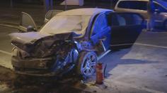 Do výbuchu chyběly vteřiny! Auto vzplálo po srážce s cisternou benzínu