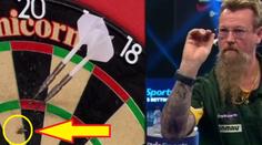 Whitlock bez slitování! Moucha na terči šipkařskou Grand Prix nepřežila