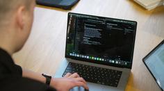 Unikátní AI centrum může vyrůst v Česku. Vláda dokončuje přihlášku