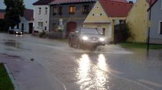 ČHMÚ varuje před vydatným deštěm, hrozí i lokální záplavy