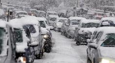 Česko opět zasype sníh. Meteorologové očekávají komplikace v dopravě