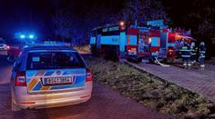 Bezdomovcům hořelo bydlení, jednoho zachránili z plamenů policisté