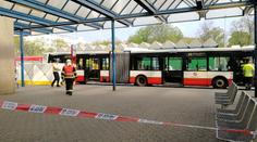 Chodce v Praze zabil autobus, jeho příbuzný se na to díval!