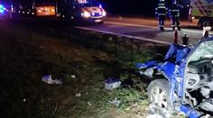 Policisté zastavili u nehody, jejich auto smetla octavia! 5 zraněných