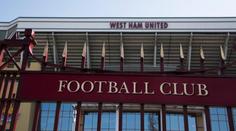West Ham posílá kondolence do Prahy po tragédii. Nedávno tu vyhrál trofej