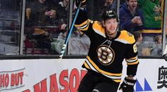 Pastrňák je nejlepším střelcem NHL! Boyle dal po rakovině hattrick
