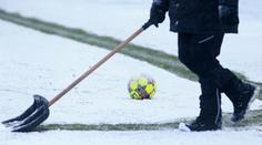 Příval sněhu? Je to boj, fotbalovost se maže. Slavia? Výsměch, hlásí Kalivoda