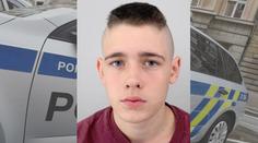 Policie pátrá po nebezpečném mladíkovi. Může být ozbrojený!