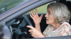 Seniorka natankovala v Polsku, předvolala si ji policie. Musela jsem zaplatit podruhé, zuří