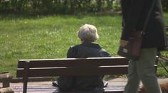 Muž v Ostravě strhával seniorkám zlaté řetízky, ty pak prodával lidem na ulici