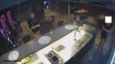 Lupič pořezal barmanky v herně! Za dva dny tam kradl znovu