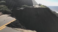Ikonická dálnice v Kalifornii se po deštích zřítila do Tichého oceánu