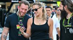 Světová jednička to rozjela na Formuli 1. Její taneček baví internet