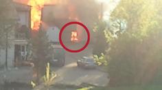 VIDEO: Hořícího muže zachytila kamera, zemřel v nemocnici