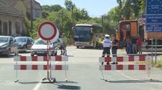 Zavřený hraniční přechod komplikuje místním život. Najezdí i 70 km navíc