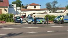 Mladistvý řidič najel ve Znojmě do skupiny lidí. Policisté ho zadrželi