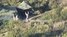 Dron natočil tanečky a výsměch ruských vojáků. Pak na ně shodil bombu