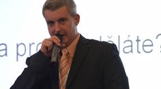 PŘÍSNĚ TAJNÉ: Mluvčí ČEZu chyboval v e-mailu! Další TRAPASY