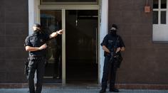 Muž zaútočil na policejní stanici v Barceloně! Policisté ho zastřelili