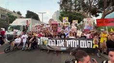 V Izraeli protestovaly statisíce lidí. Chtějí konec války v Gaze a návrat rukojmích