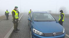 Stovky lidí měly smůlu. Policie jim zabránila jet do jiného okresu
