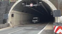 Na dálnici D8 začala rekonstrukce tunelů. Řidiči mají využít objízdné trasy