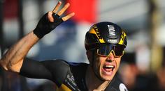 Pogačar slaví tři trikoty, poslední etapu Tour vyhrál Wout van Aert