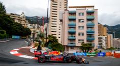 Verstappen poprvé ovládl závod v Monaku. Hamiltona sesadil z trůnu