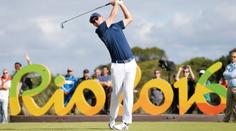 Parádní návrat golfu na OH. Rose trefil jamku první ranou! VIDEO