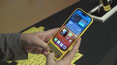 Tyhle vychytávky si zamilujete. Návštěvníky zaujal tlačítkový telefon