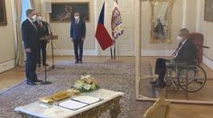Česko má nového premiéra! Zeman jmenoval za plexisklem Petra Fialu